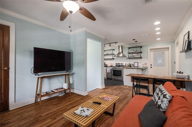 Foto del edificio - 1400 Ashwood Rd