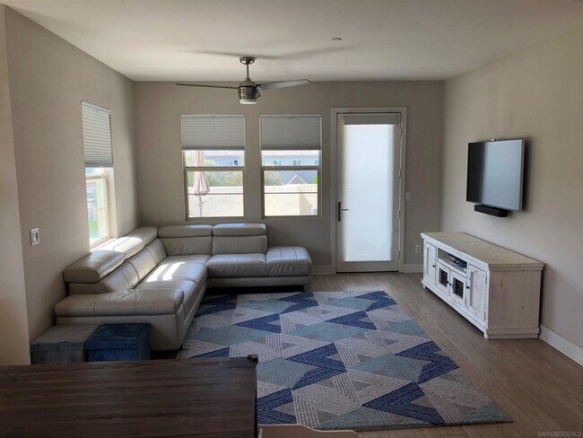 Building Photo - 1691 Shorebreak Way