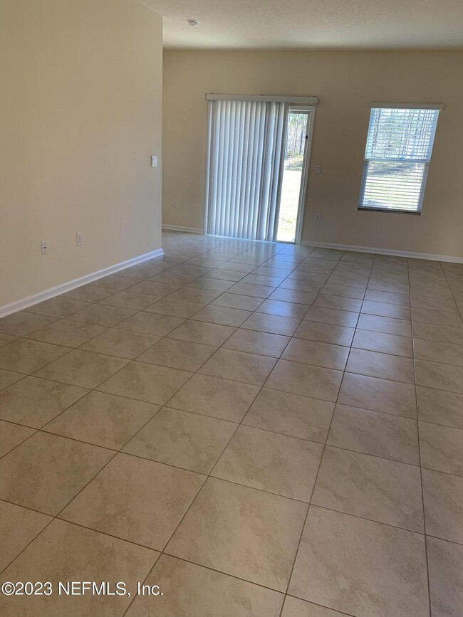 Building Photo - 112 Barley St