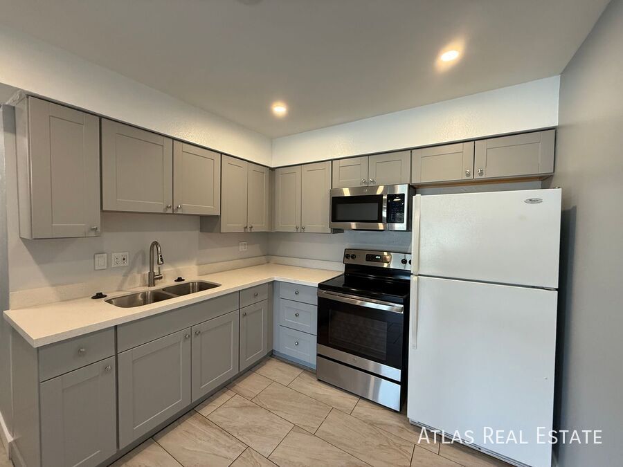 Photo - 2540 N 17th Way-1