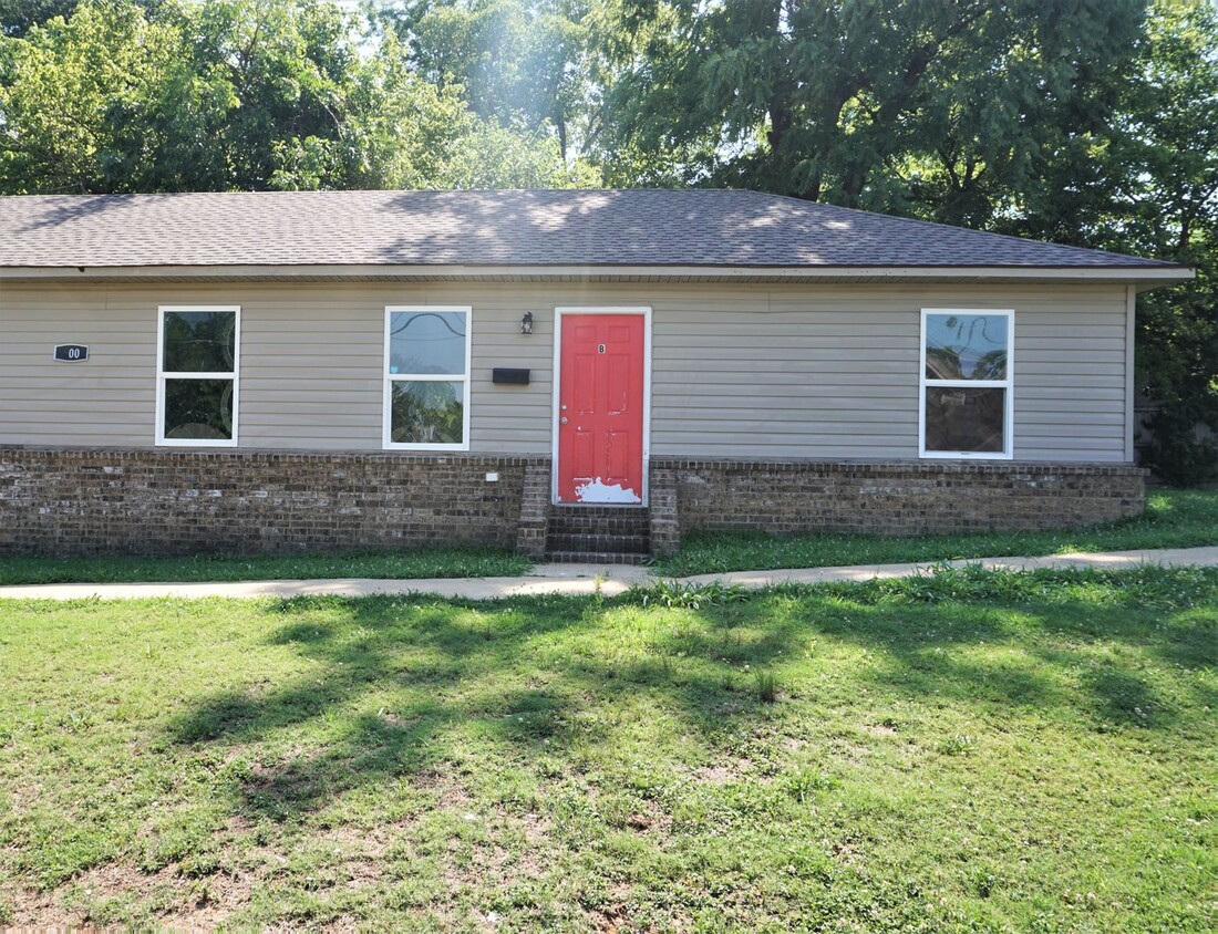 Primary Photo - 600 E Word Ave