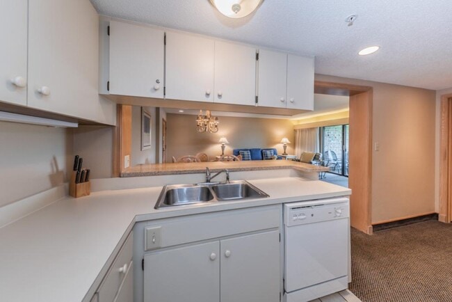 Building Photo - 36750 US Hwy 19 N