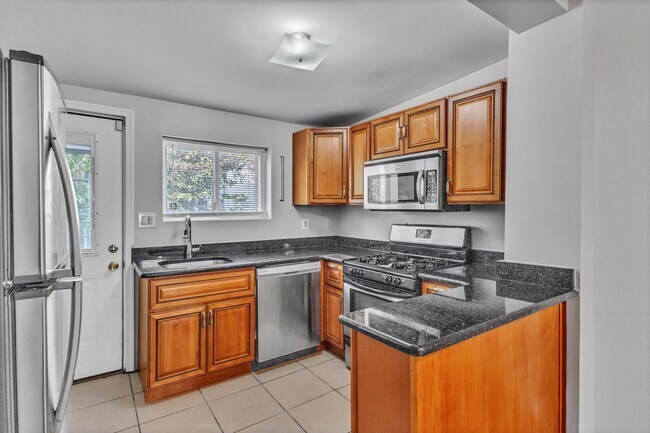 Foto del edificio - 1526 Clarkson St