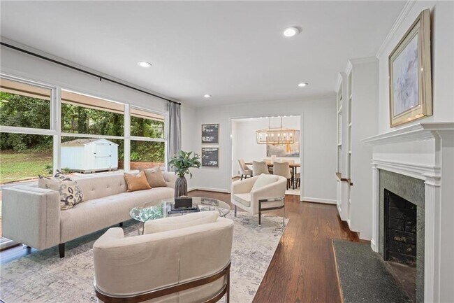 Foto del edificio - 2800 Mornington Dr NW