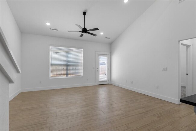 Foto del edificio - 717 Sun Meadows Loop