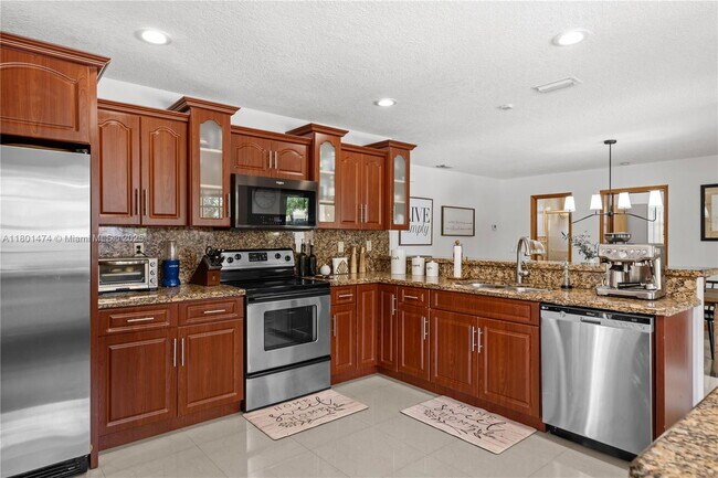 Foto del edificio - 4671 SW 155th Pl