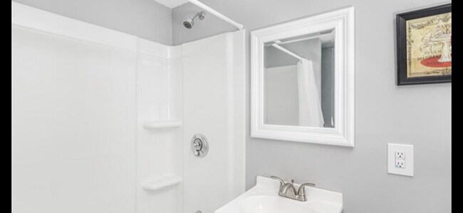 Foto del edificio - 120 Read St