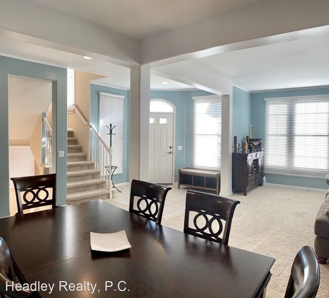 Foto del edificio - 4 br, 4 bath House - 9507 S 28th Ave