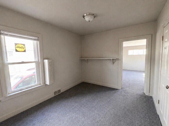Foto del edificio - 5856 Barrett St