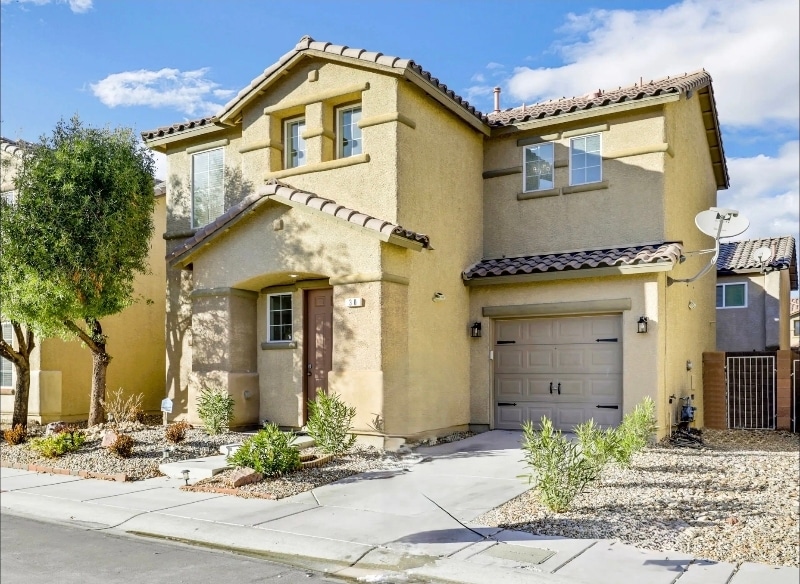 Foto principal - 30 Dovewood Ave