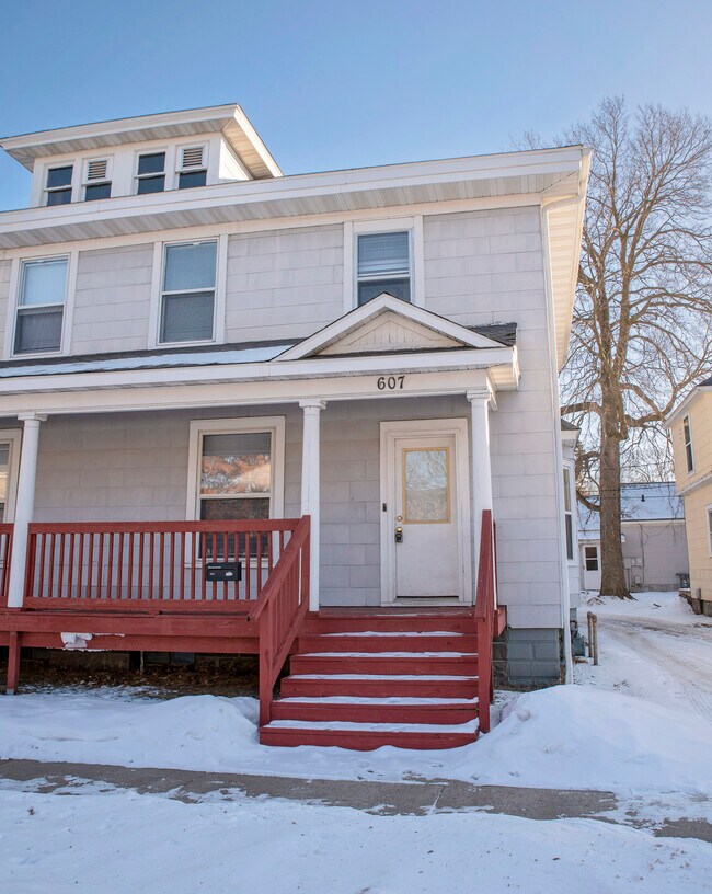 Foto del edificio - 609 5th Ave