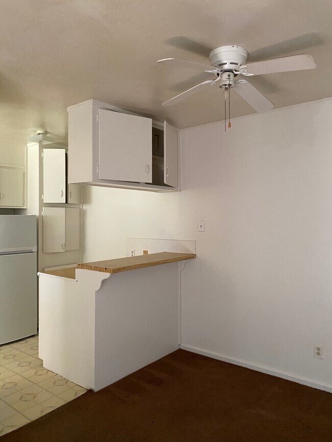 Foto del edificio - 2929 W Kansas Ave