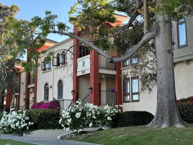 Foto del edificio - 1286 W Adams Blvd