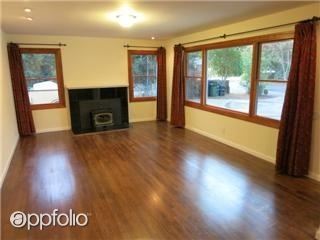 Building Photo - 759 Sunshine Dr