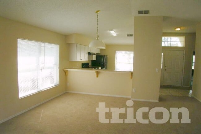 Foto del edificio - 2680 Chatham Cir