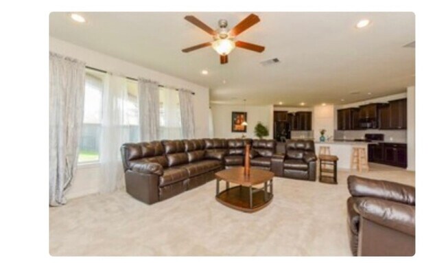 Foto del edificio - 26350 Riley Glen Dr