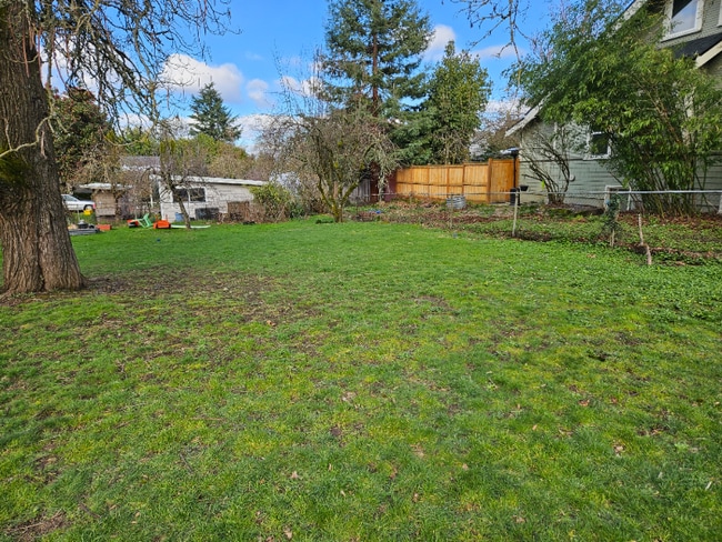 Foto del edificio - 9206-9210 N John Ave