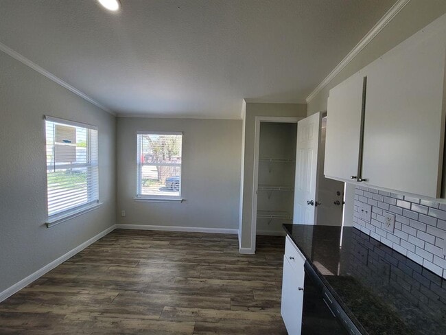 Building Photo - 8407 Riverstone Dr