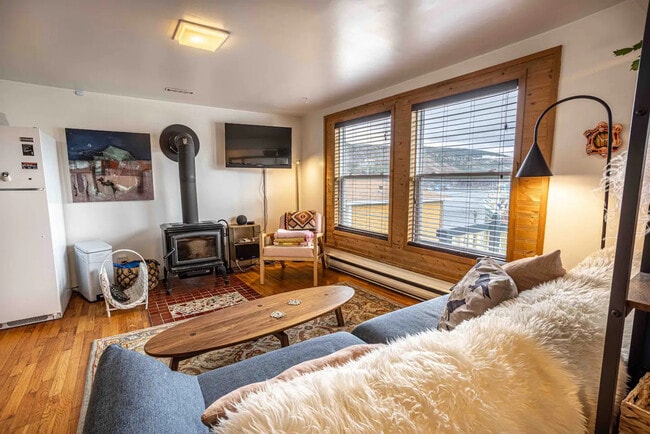 Building Photo - 3 Middle Battery Rd