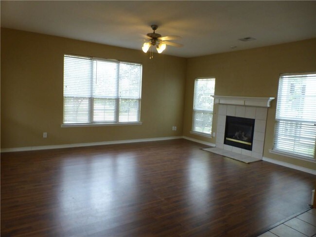 Building Photo - 1808 Mercer Way