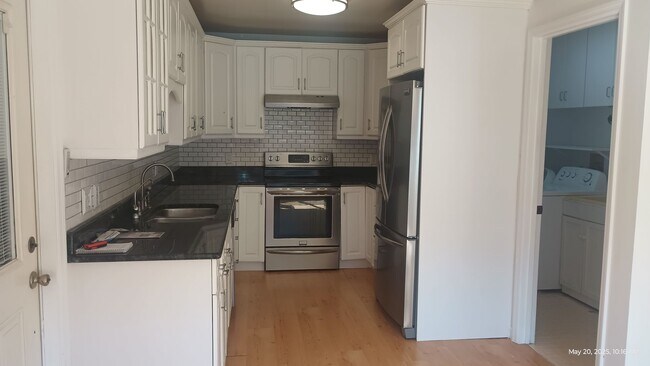 Building Photo - 3 bedrooms  in The Trails subdivision in O...