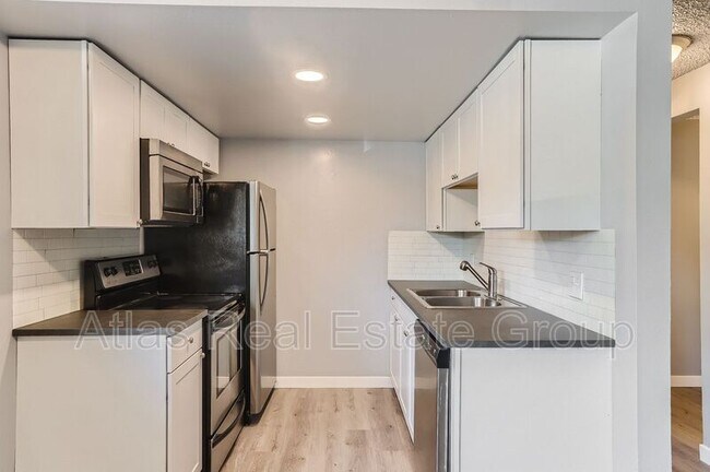 Foto del edificio - 828 12th St