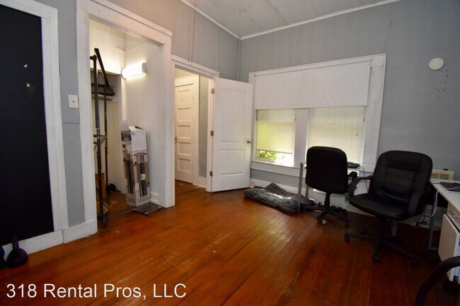 Building Photo - 2 br, 1 bath House - 214 W Colorado