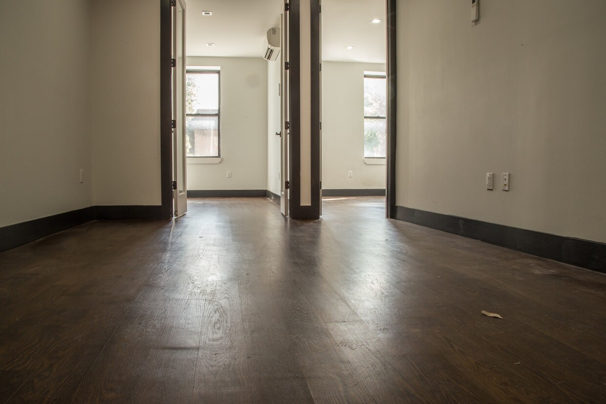 Primary Photo - 205 Johnson Ave