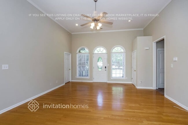 Foto del edificio - 15020 Woodstar Rd