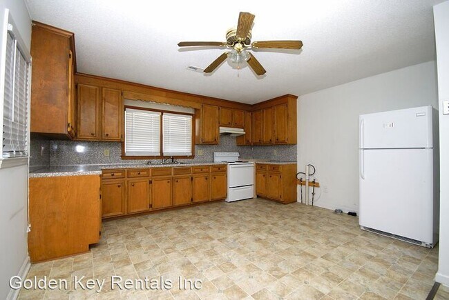 Building Photo - 3 br, 2 bath House - 3388 US Hwy 13 South
