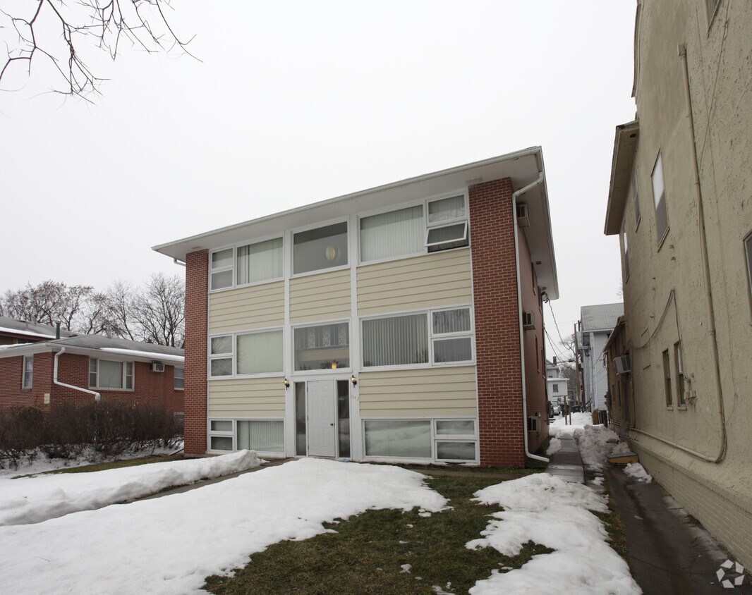 Building Photo - 1342 B St