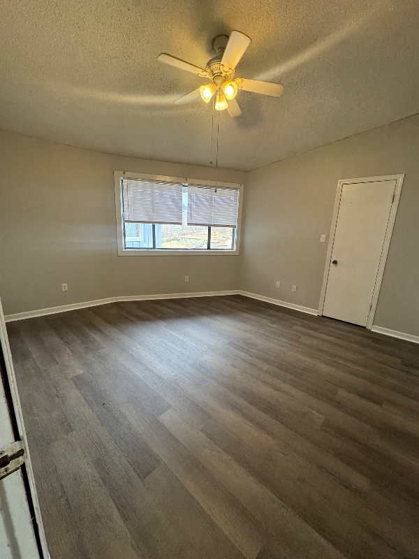 Building Photo - 264 Knoll Dr