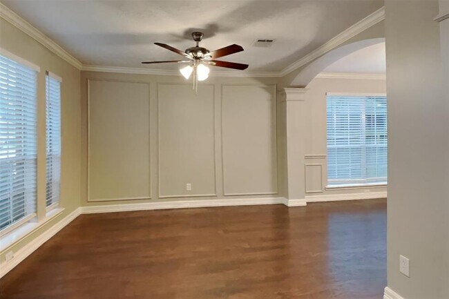 Building Photo - 6419 Old Hickory Dr