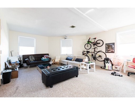 Primary Photo - 100 Trapelo Rd