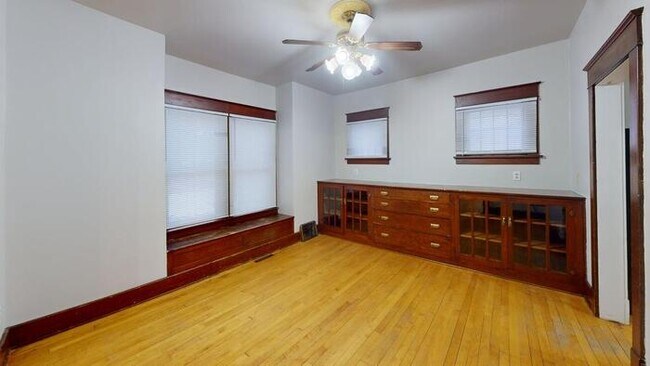 Foto del edificio - 612 E D Ave