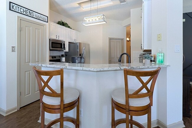 Building Photo - 1305 Marigold Way