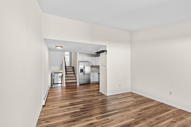 Foto del edificio - 50 E Hill Rd