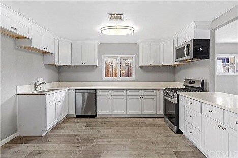 Kitchen - 66796 Granada Ave