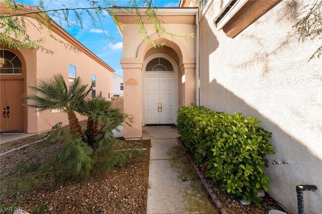 Building Photo - 4741 Blue Moon Ln