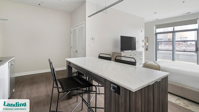 Foto del edificio - 1950 N Campbell Ave