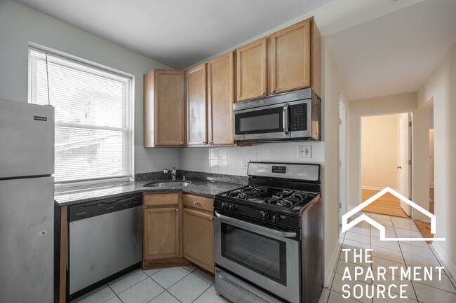 3436 W Leland Ave