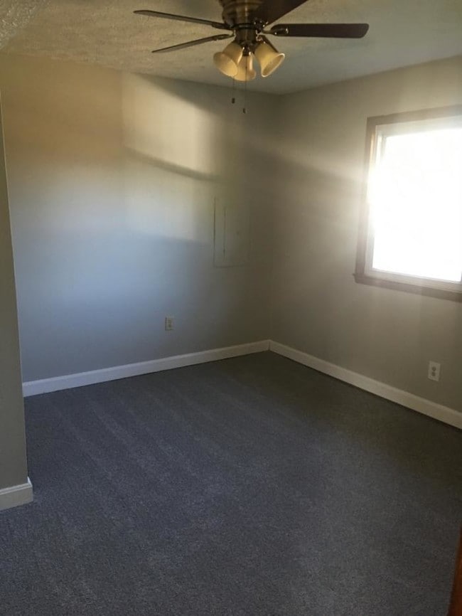 Building Photo - 4 bedroom in louisville KY 40299