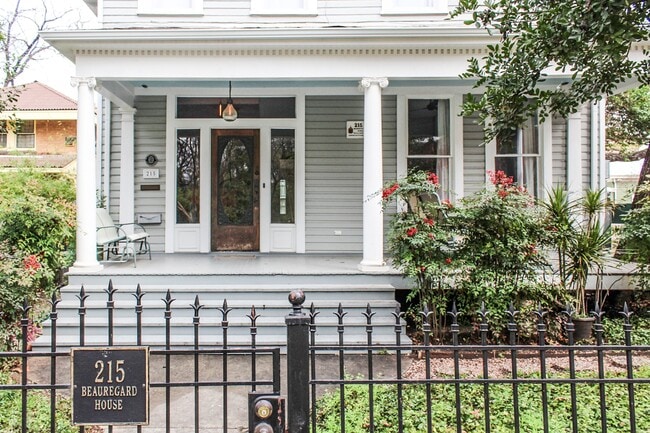 Photo - 215 Beauregard St House