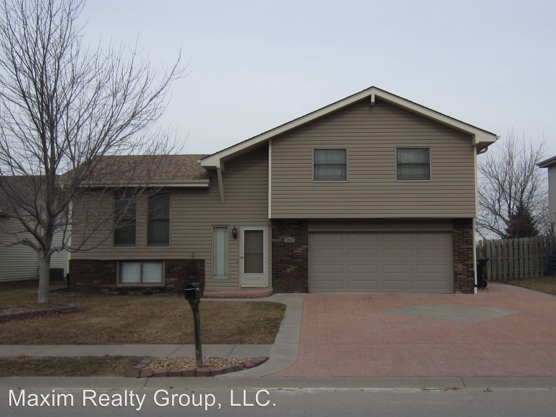 12614 Emiline St, Omaha, NE 68138 House Rental in Omaha, NE
