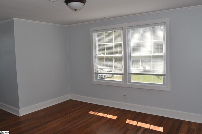 Foto del edificio - 103 E Bearden St