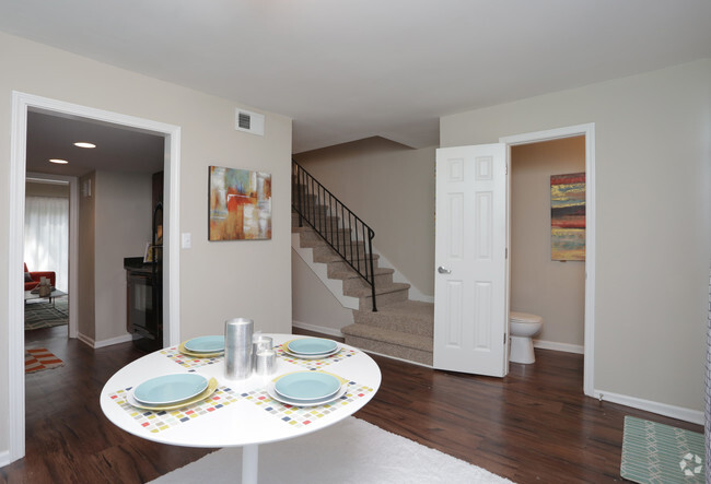 dining area_2BR,2Bath_1008sq - Broadway at East Atlanta