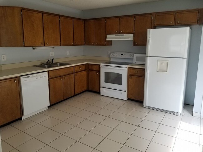 Building Photo - Lovely 3 Bedroom Home in Willow Bend