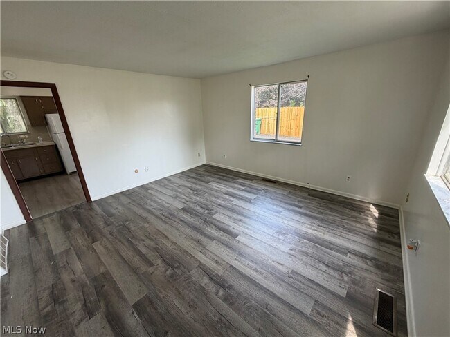 Foto del edificio - 4426 Cherryhurst Dr
