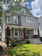 Building Photo - 855 Brewster St