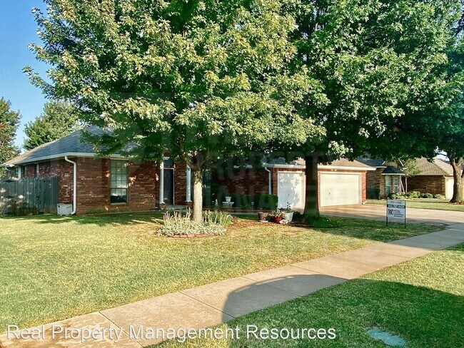 Building Photo - 4 br, 3 bath House - 216 Castle Rock Rd